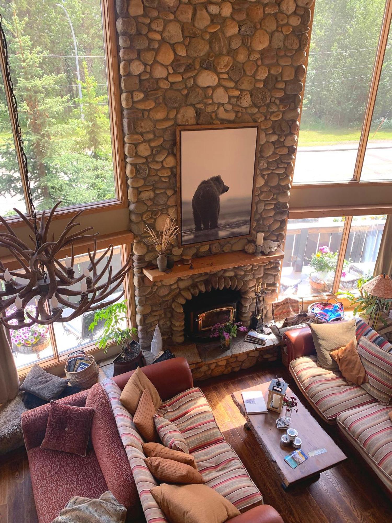 Ambleside Bed & Breakfast Canmore